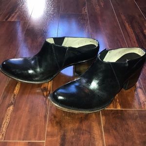 freebird clogs